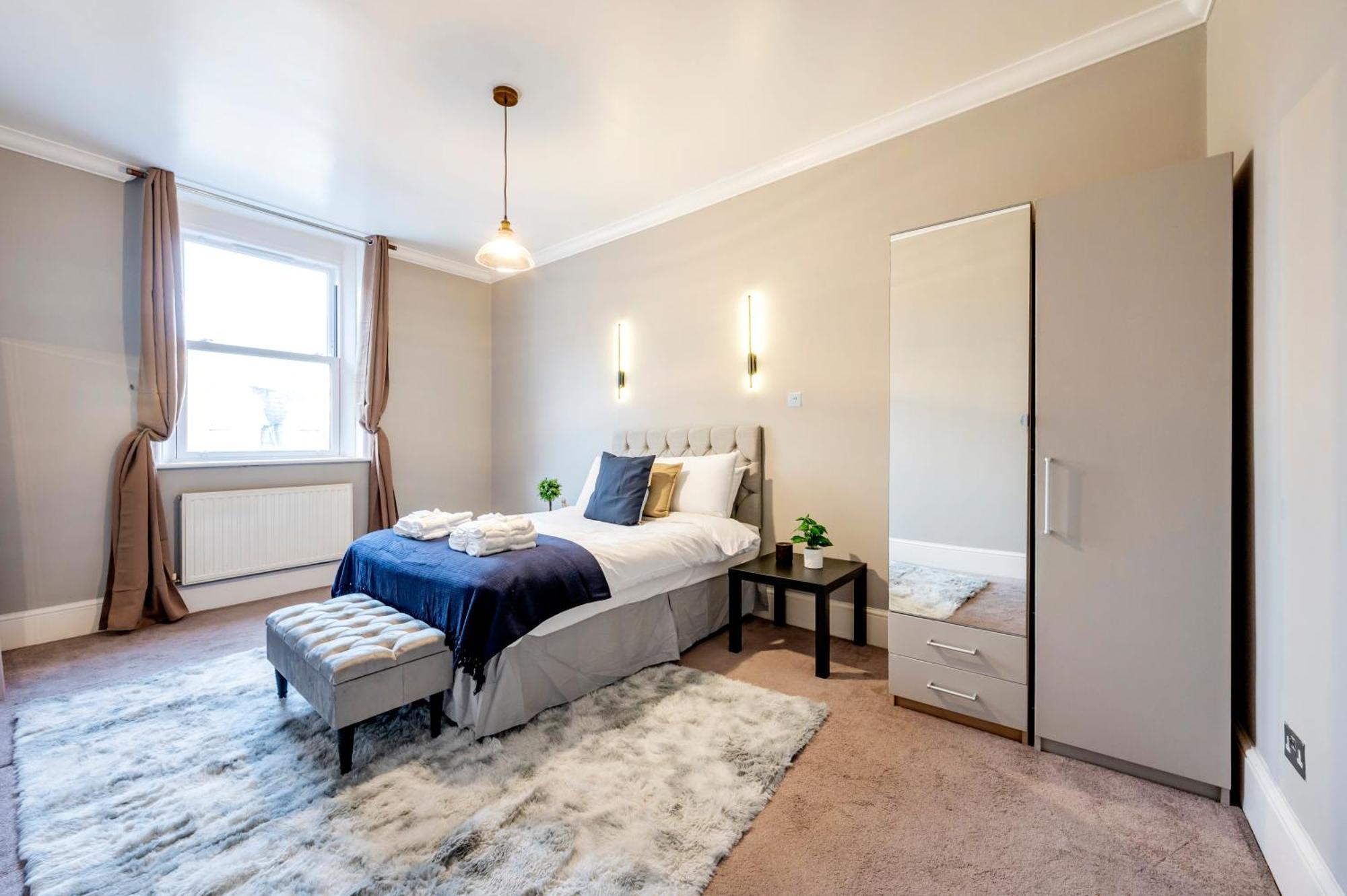 Large 1 Bedroom In Center Of London 3 Eksteriør billede